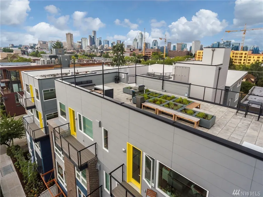 Edison 509 furnished rental — photo 22