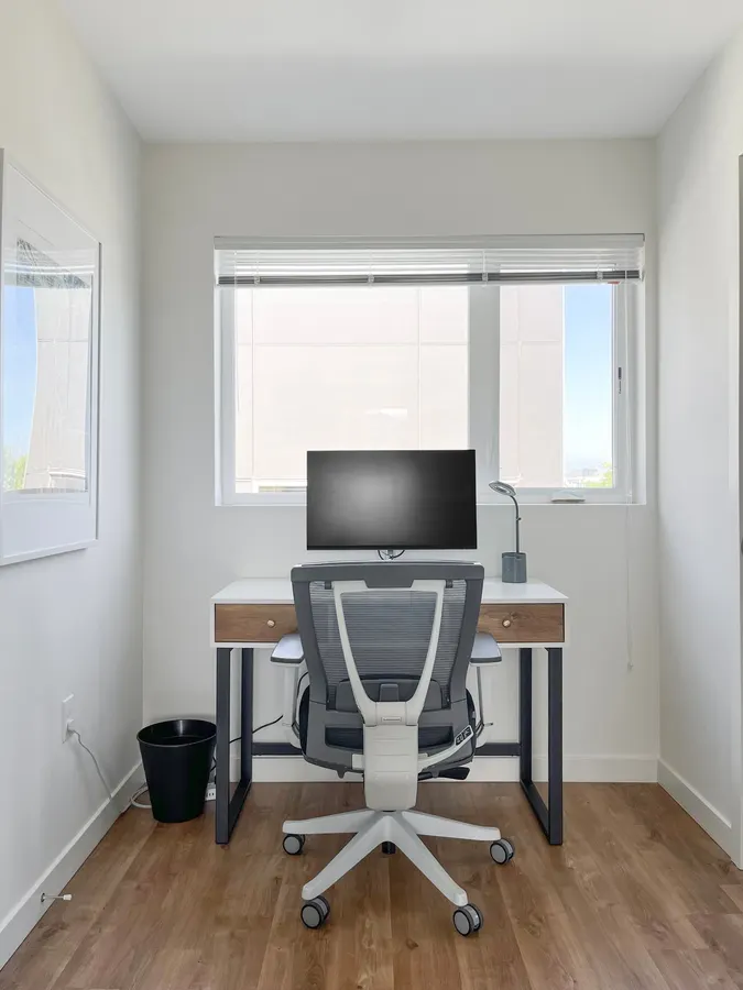 Edison 510 furnished rental — photo 10