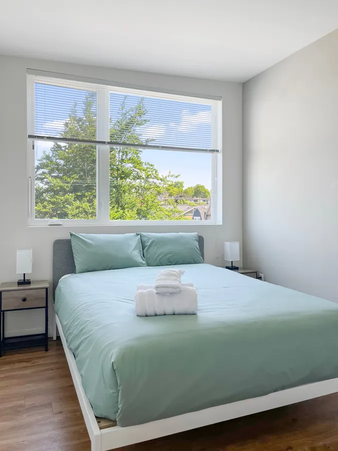 Edison 510 furnished rental — photo 11